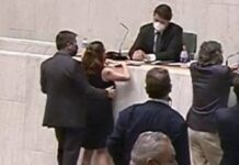 Deputado paulista apalpou seio de colega durante sessão na Assembleia de São Paulo. Ele foi afastado hoje da função.