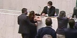 Deputado paulista apalpou seio de colega durante sessão na Assembleia de São Paulo. Ele foi afastado hoje da função.