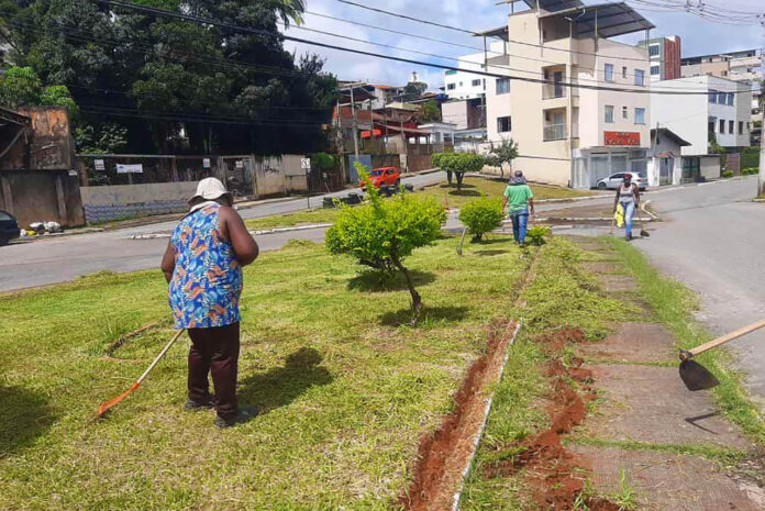 Prefeitura de João Monlevade intensifica trabalho de limpeza e conservação de praças