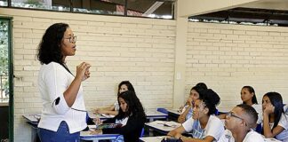 Por meio de um ofício encaminhado no dia 2 de janeiro ao governador, o Sind-UTE/MG cobra o cumprimento da Lei Federal 11.738/2008 - Foto: Agência Minas