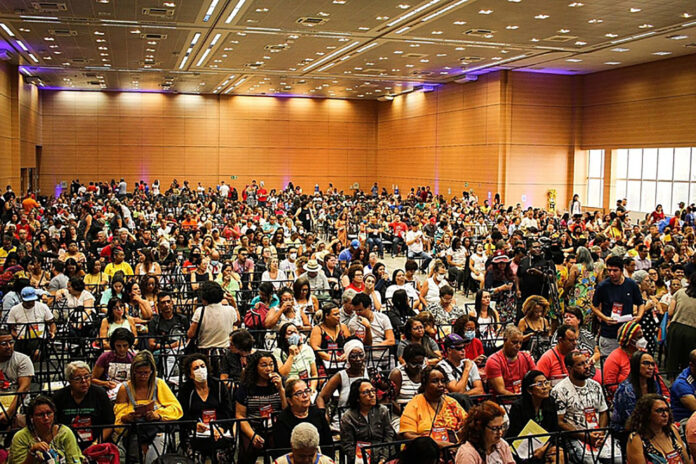 Mais de 2,5 mil trabalhadores da educação se reúnem para o Congresso do SindUTE/MG