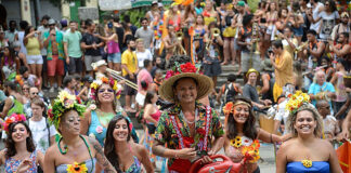 Brincar sem ofender: fantasias que ridicularizam outras pessoas devem ser evitadas no carnaval
