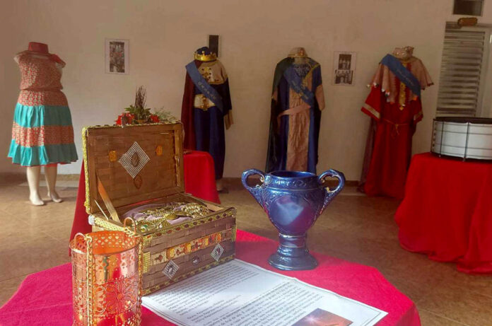 Folia de Reis de São Gonçalo promove exposição permanente de acervo
