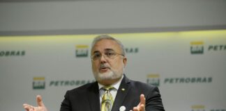 Presidente da Petrobras diz que pode reduzir preço da gasolina