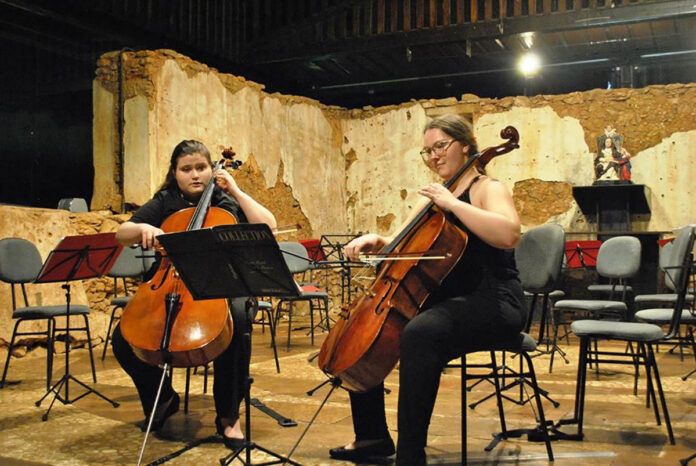Casa de Música de Ouro Branco realiza 9º Festival de Violoncelos
