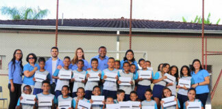 Prefeitura de Santa Barbara entrega tablets para alunos da Rede Municipal de Educação