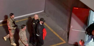 Thiago Brennand desembarca algemado e escoltado pela PF em São Paulo