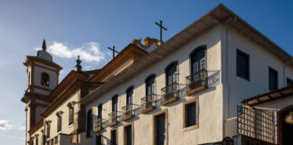 Seminário apresenta processo de restauração da Igreja de São Francisco de Assis e da Casa do Conde de Assumar em Mariana