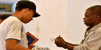 Programa “Novo Olhar” atende 817 pessoas para aquisição gratuita de óculos de grau em Mariana