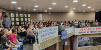 Câmara recebe manifestantes contrários e a favor à Reforma Administrativa da Prefeitura