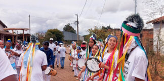 Festa de Nossa Senhora do Rosário reúne cerca de 200 congadeiros na comunidade de Borges