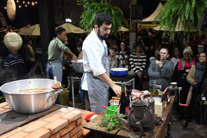 Grande final do Festival Gastronômico de Itabirito reúne atrações locais, shows de Mestrinho e Céu e apresenta pratos vencedores