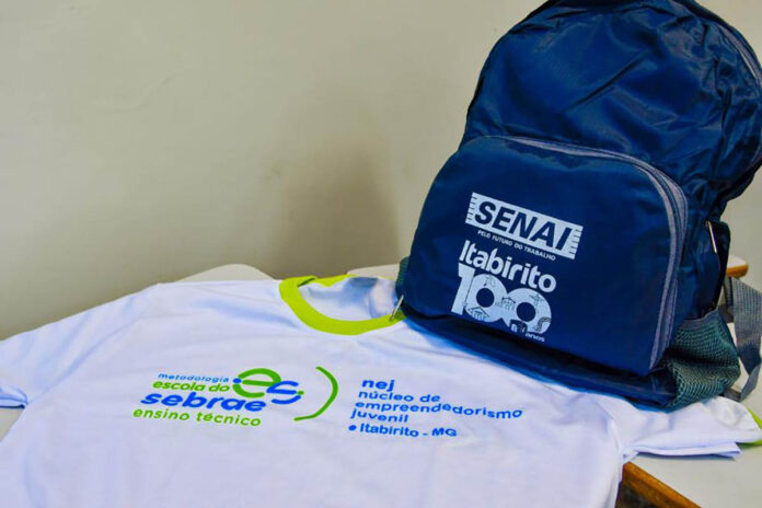 Núcleo de Empreendedorismo: Prefeitura de Itabirito e Sebrae realizam entrega de kits escolares a alunos de curso técnico