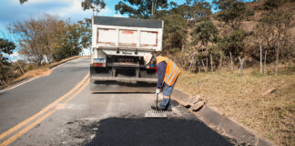 Estrada de Cachoeira do Brumado recebe Operação Tapa-Buraco!