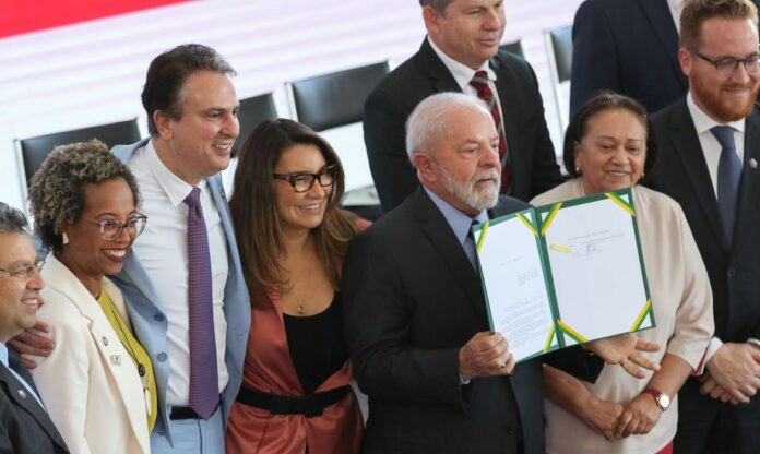 brasil escola integral lula e equipe jose cruz abr