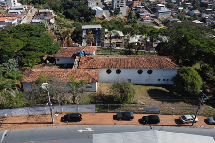 Assinada ordem de serviço para reformar Casa do Bem Viver em Monlevade