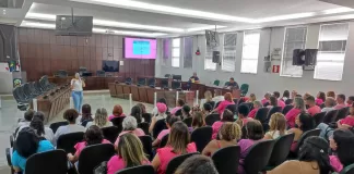 Com casa cheia, Câmara de João Monlevade realiza 2º Fórum Outubro Rosa