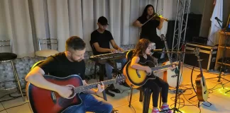 Recital de Violão de alunos da Casa de Cultura lota auditório da Prefeitura