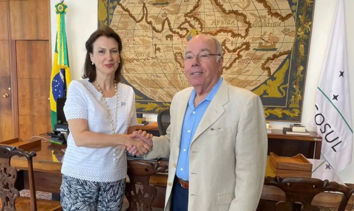 argentina chanceler-brasil-facebook 261123