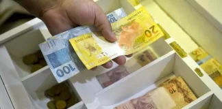 Salário mínimo de R$ 1.412 entra em vigor nesta segunda-feira