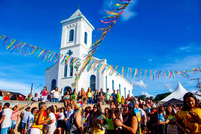 Primeiro fim de semana de pré-Carnaval movimenta distritos de Itabirito