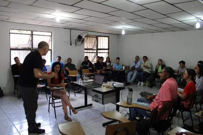 Treinamento em Saúde Mental Capacita Profissionais em Ouro Preto