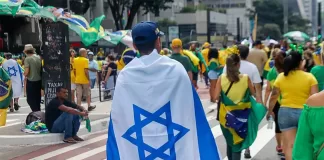 Com bandeiras, bolsonaristas reforçam discurso pró-Israel em meio a genocídio em Gaza