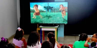 Fundação Cultural entrega kit audiovisual educacional para espaços museológicos