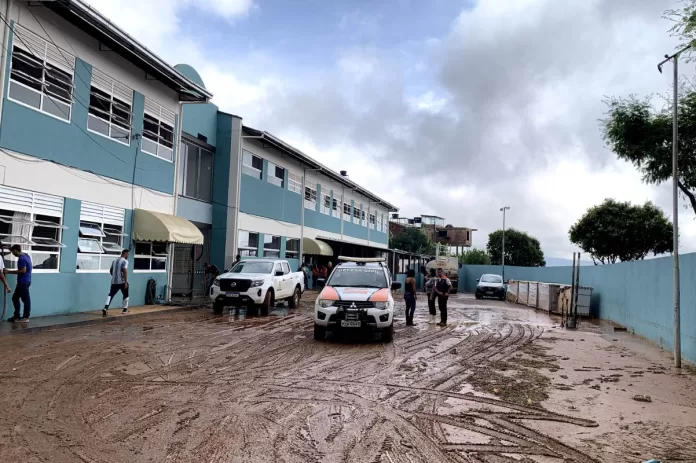 Prefeitura de Mariana mobiliza colaboradores para amparar população após tempestade