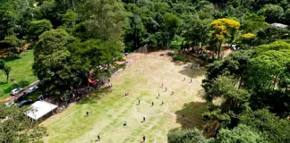 Itabirito inaugura revitalização do campo de futebol do bairro Marzagão