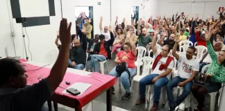 Técnicos administrativos da UFOP aprovam saída da greve em assembleia