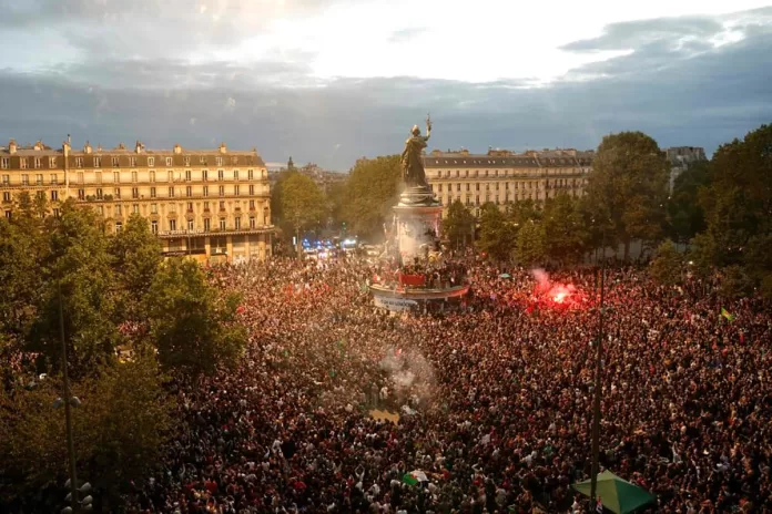 Em reviravolta, esquerda vence eleições legislativas na França