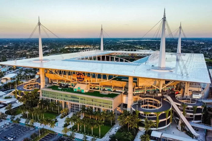 Invasão de torcedores sem ingresso atrasa Final da Copa América em Miami