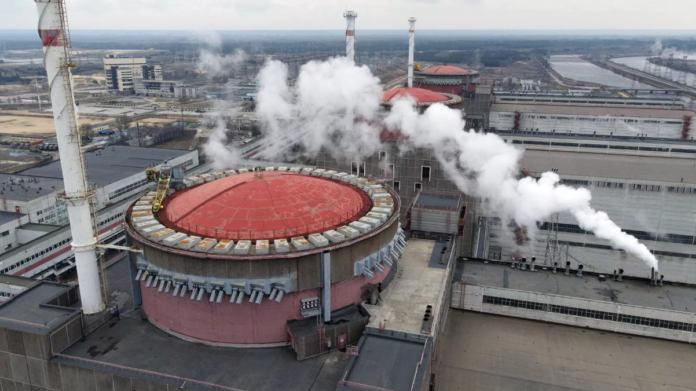 Essa não é a primeira vez que as Forças Armadas da Ucrânia atacam a central nuclear de Zaporozhie, diz a Rússia.