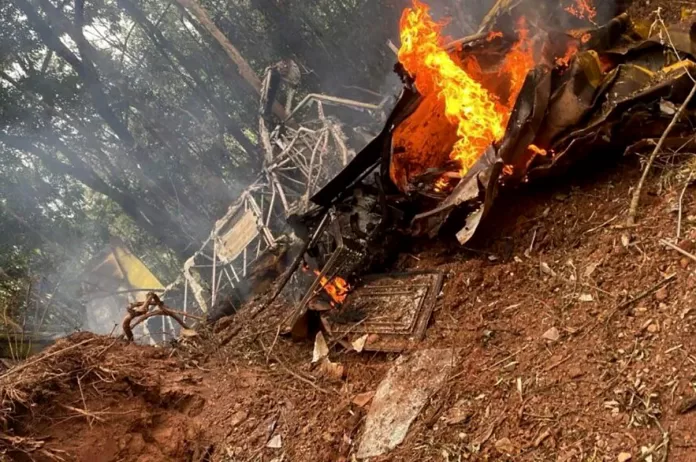 Avião cai e mata piloto em Ouro Preto