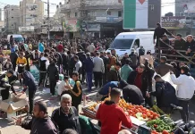 Israel bloqueia entrada de ajuda humanitária em Gaza para pressionar por mudança nas regras de acordo