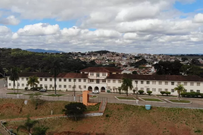 Fachada da Secretaria Municipal de Educação de Santa Bárbara