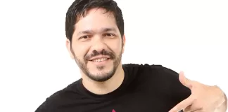 Trio de comediantes leva show de humor mineiro a São Gonçalo do Rio Abaixo