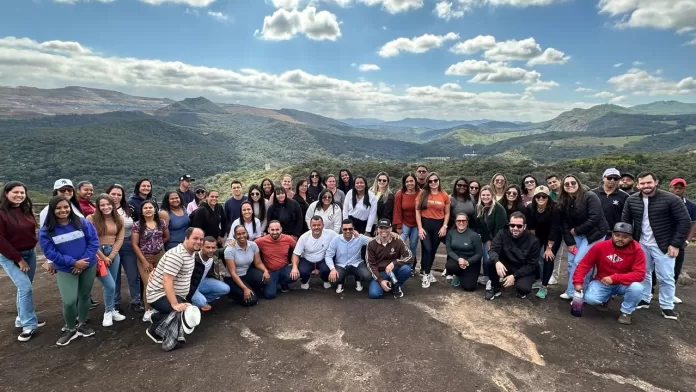 peti vereadores e servidores montanhas 1200