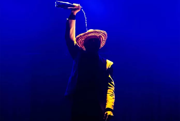 Teatro em Movimento apresenta “Vincent, Um Solo de Amor” em Itabira, dia 12 de julho de 2025