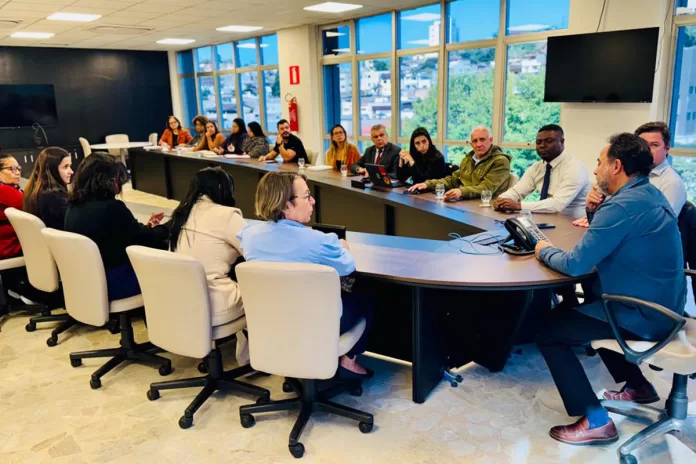 Prefeitura, Câmara e Apae somam forças por prosseguimento do Centro-Dia