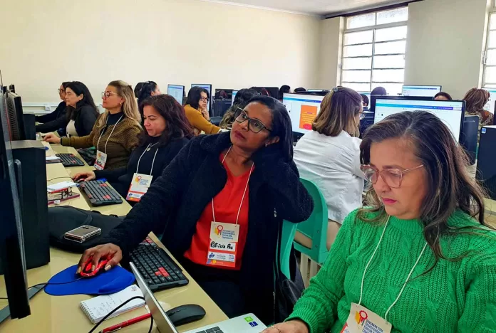 Formação de professores com foco em tecnologia e práticas inovadoras