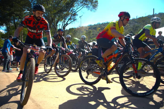 Golden Biker reúne mais de 400 ciclistas em Itabirito