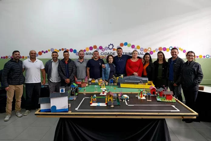 Câmara se São Gonçalo visita Escola de Vargem Alegre