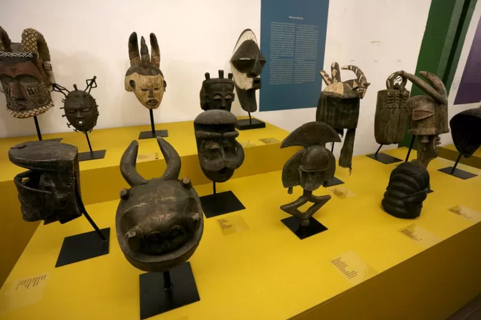 Exposição de arte africana já atraiu mais de 3.500 pessoas em Ouro Preto