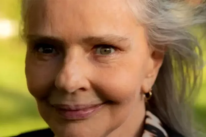 Morre, aos 75 anos, a cantora e compositora Angela Ro Ro