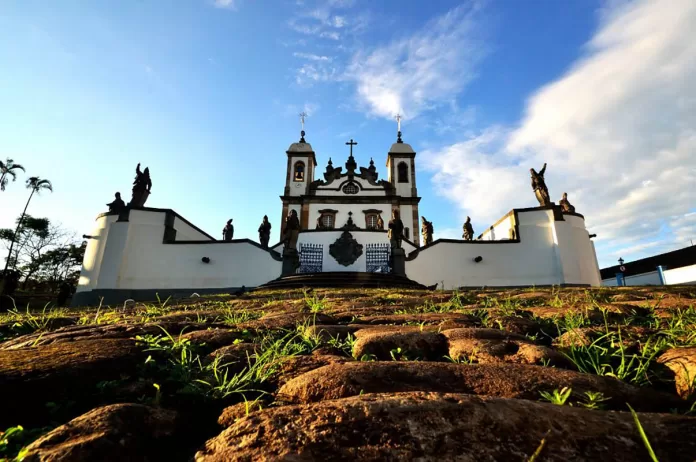 Congonhas reabre suas igrejas para contemplação, orações e visitação