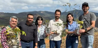 Iron Biker marca Dia da Árvore plantando 1.600 mudas em Mariana
