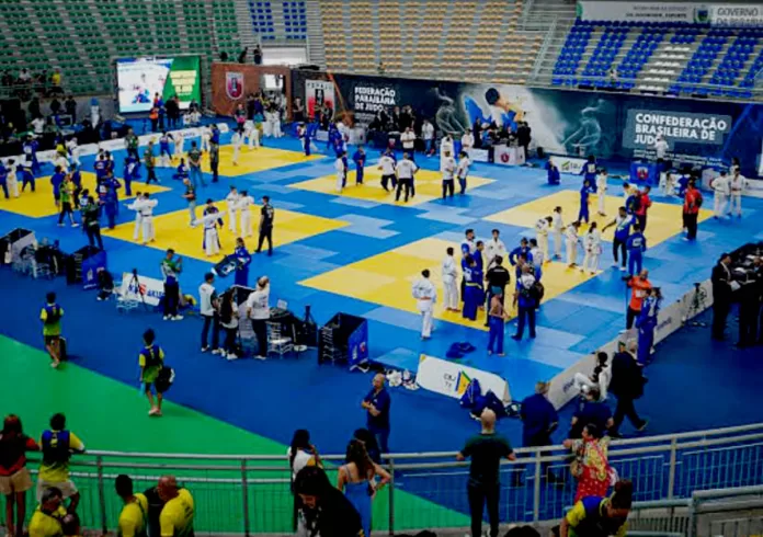 Judocas são-gonçalenses mostram garra no Campeonato Brasileiro de Judô