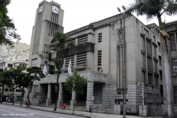 Prefeito institui datas voltadas a métodos contraceptivos naturais e casamento cristão em BH